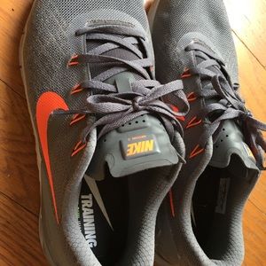 Nike Metcon 3 - Grey/Orange - size 11